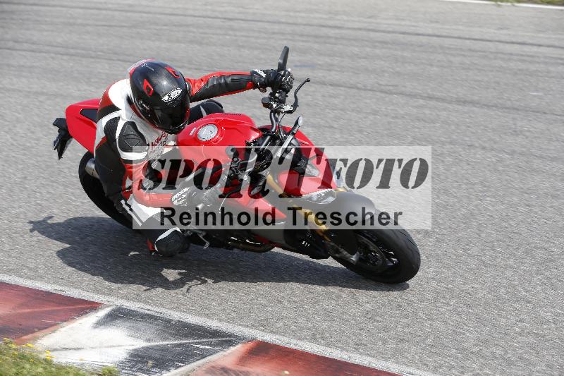 /27 12.06.2025 Ducati Schweiz Trackday Warmup  ADR/blau-bleu/ohne